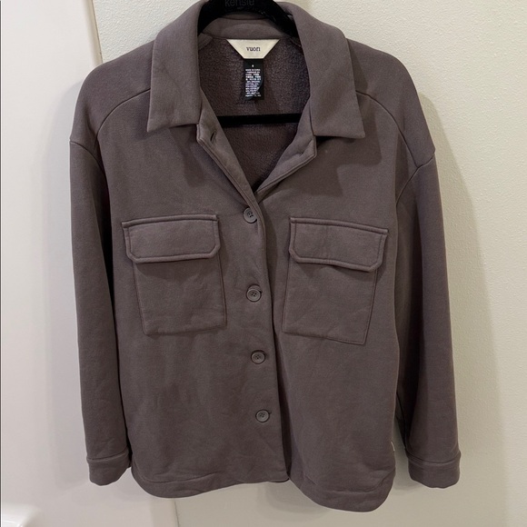 Vuori Women's Lightweight Shirt Jacket in Taupe - Picture 5 of 7
